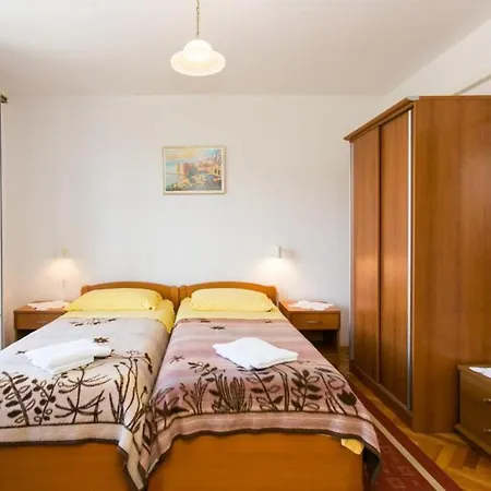 Bridge View - Studio With Balcony And Sea View 아파트 *